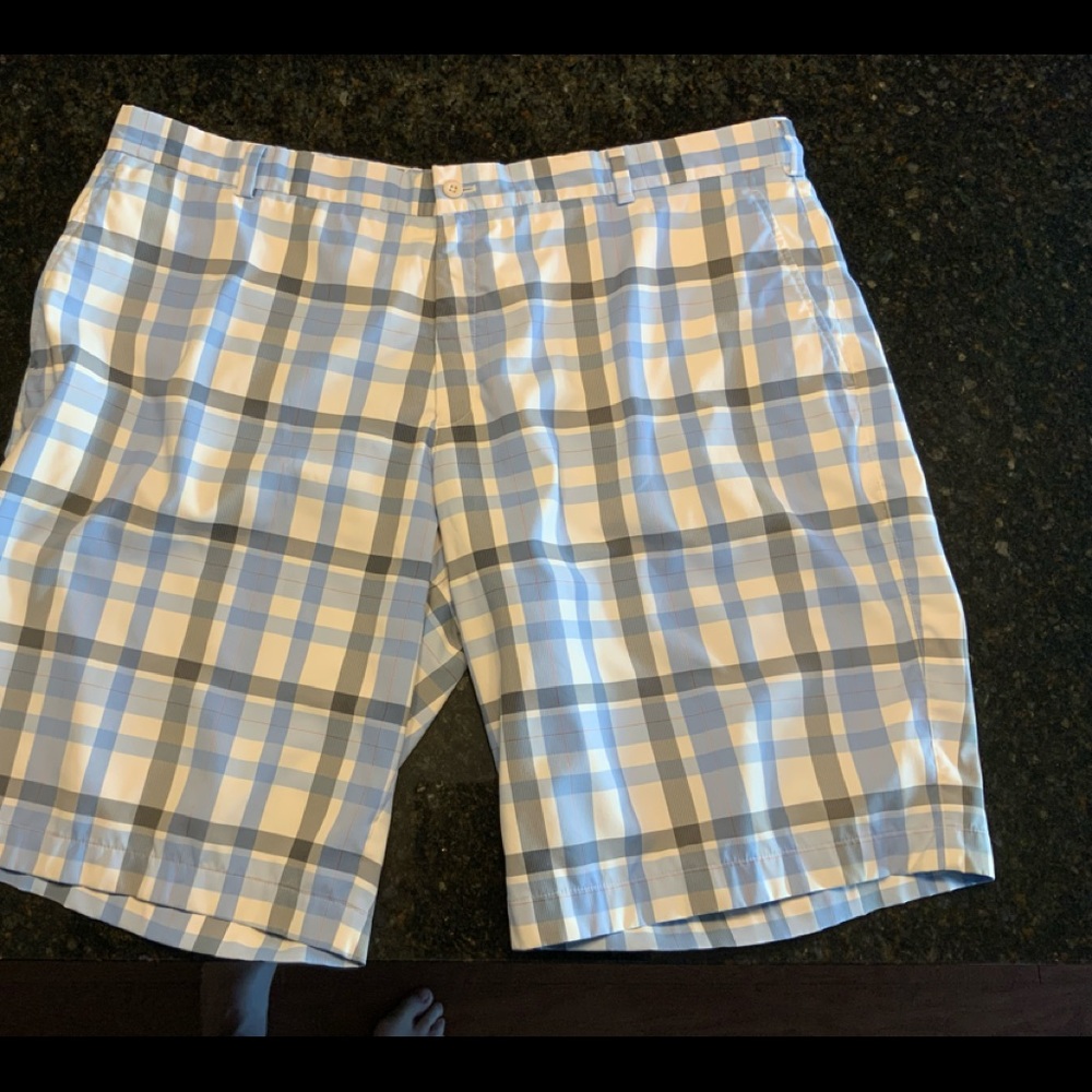 Nike DriFit Golf Shorts - Size 42
